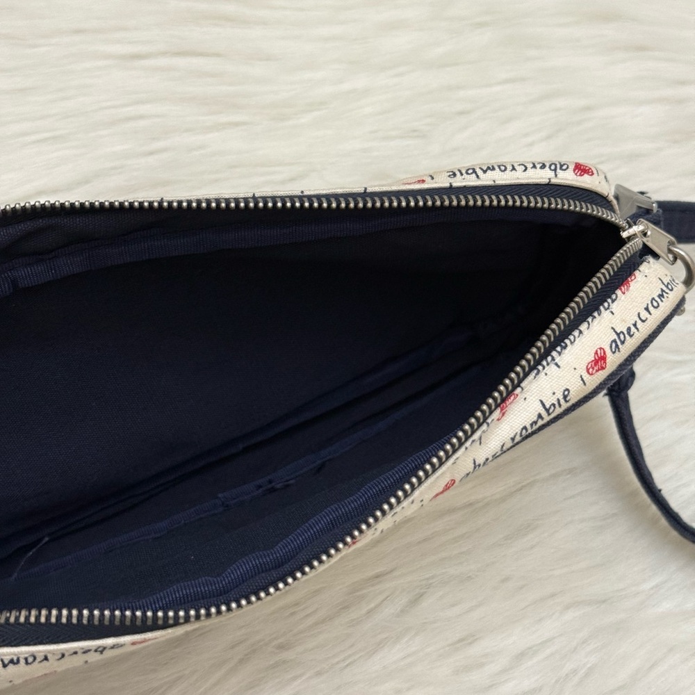 ABERCROMBIE & FITCH SHOULDER BAG - Picture 5 of 9